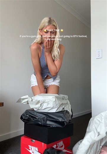 Massive haul/unboxing 🫶 @csb @Nike @seeing double @P.E Nation @White Fox Boutique @Universal Store @Active Basics @Mollini Shoes