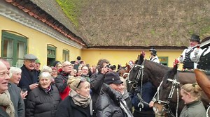 3.2K views · 69 reactions | Ever since Dutch farmers set food on Danish ground in 1521, they practiced the 'fastelavn' tradition: sitting on a galloping horse and smashing a wooden barrel with a bat. Being the patron of Museum Amager, our ambassador Henk Swarttouw congratulated the person who gave the barrel the final smash. He even sang a little part of the Amager hymne | Embassy of the Netherlands in Denmark | Facebook