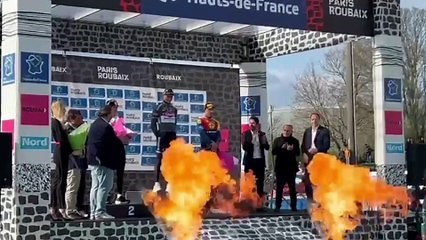 Cyclisme - Paris-Roubaix 2025 - Revivez le podium de cette 122e édition... avec Mathieu van der...