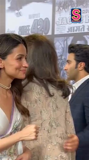 49K views · 146 reactions | Family goals, but make it stylish! ✨ Alia compliments dad Mahesh Bhatt’s shoe game while Ranbir keeps it classic at Raj Kapoor's 100th birth anniversary #aliabhatt #ranbirkapoor #rajkapoor #maheshbhatt #Rajkapoor100thbirthday #bollywood #fashion #family | News18 | Facebook