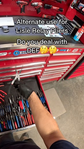 Do you deal with DEF fittings🤔 #tools #mechanic #crazy #alternate #use #innovative #lislecorporation #toolsrus | Tools R Us