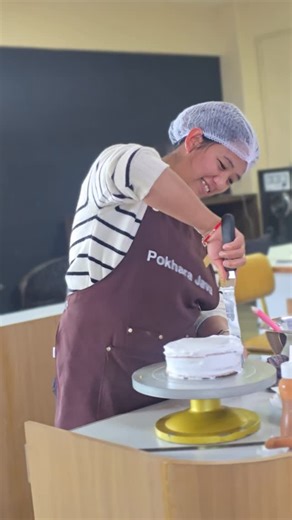 Pokhara Java Bakery School on Instagram: "Learning step by step, decorating her first cake 👏 😍🥰 #pjbakeryschool #fyp #pokhara #cakedecorating #training_school"