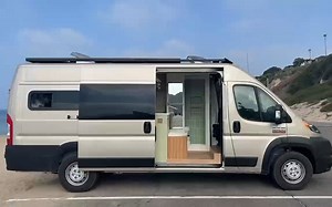 加长轴 Ram Promaster 3500 vanlife房车