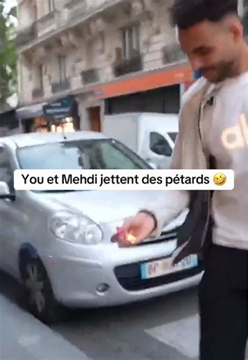 You et Mehdi lancent des pétards sur des gars — clip Twitch drôle