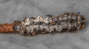 12K views · 269 reactions | From chain to blade: Blacksmith forging an extraordinary sharp knife out of ordinary metal scrap! #blacksmithing #metalworking #knifemaking | Knives Project | Facebook