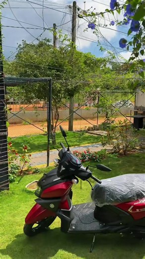 RAY ZR 125 RED: The Trendy Choice for Riders