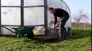 Roamwild Multi-Digger Garden Spade – Reinforced Fibreglass Light Weight Gardening Digging Arrow Head Shovel with Unique Dual Soft AIR Light Grip Technology & Root Saw Stump Cutter.