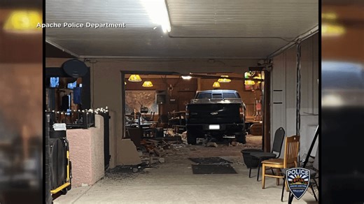 Man in custody after pickup crashes into Arizona restaurant, injuring 30