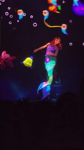 Ariel Can Dance & Swim at the Same Time!#ariel#hollywoodstudios #thelittlemermaidlive#mermaid