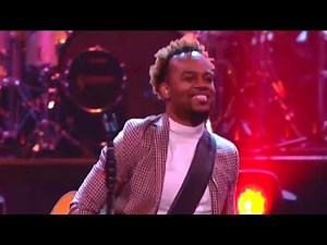 Travis Greene - Late In The Midnight Hour God's Gonna Turn It Around Its Gonna Work In Your Favour