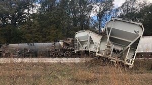 Michigan State Police: Railway cleans up after train derails in Newaygo County