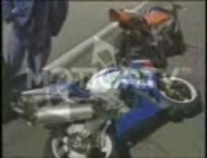 バイククラッシュ