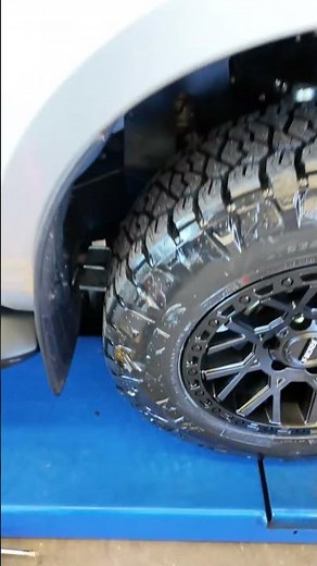 Isuzu MUX with ROH crawler wheels and Maxxis Razr AT tyres #isuzu #mux #tyres #wheels #australia