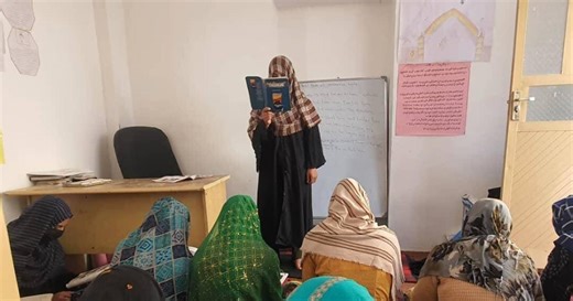 Kabul school for girls defies Taliban ban