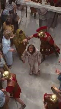 Le poids de la croix : La marche finale de Jésus vers le Calvaire ✝️ #Pâques2026 #Shorts