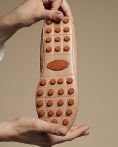 481K views · 1.1K reactions | Behind the scenes of the creation of the iconic Ballerina Bubble: crafted with the greatest care by our artisans. Discover more at: https://rebrand.ly/kwwl5mr #Tods #TodsHeritage #TodsIcons #TodsBubble | Tod's | Facebook