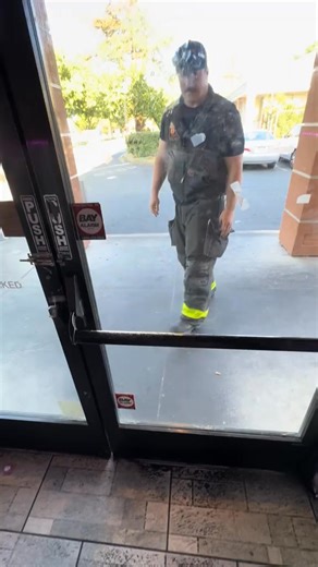 The Original Pocket Panic Hook 🔩🚪 Built for fast, controlled access—without damage and without delay. Designed for double panic hardware doors, expanded steel hardware, and a wide range of commercial doors, this tool gives first responders a reliable way to gain entry when seconds matter. ⏱️ Lightweight, pocket-ready, and engineered for the realities of the job. When every door is different, this is the tool you trust. 🛠️🔥 | Job Town Tools