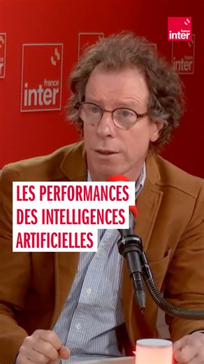 "On a beaucoup de mal à comprendre les performances" extraordinairement surprenantes des algorithmes, de ces réseaux de neurones informatiques, explique le mathématicien Stéphane Mallat, médaille d'or 2025 du CNRS. "Personne n'imaginait" de telles évolutions.⁠ ➡️ Pour en savoir plus, suivez ce lien : https://l.franceinter.fr/1Wb | France Inter