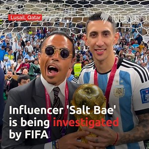 Viral restaurateur Nusret Gökçe, better known as ‘Salt Bae’, has been slammed for gatecrashing Argentina’s World Cup celebrations. FIFA is now investigating how he and others gained “undue access” to the pitch. Read more: https://trib.al/c8lLCSd | SBS News
