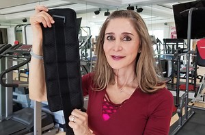 How to Work Out Smarter Rather Than Harder! Day 1 of 3! How to Build Bone Density? In this short video series, I show you some tried and true workouts to maximize getting in shape quickly but efficiently. Today I focus on how to build bone density. You’ll need some ankle weights to do this workout. If you have any questions just let me know. Warmly, Hatty Nurse Hatty, Caring for you Hatty, Inc. Since 2000 www.NurseHatty.com #NurseHatty | Nurse Hatty