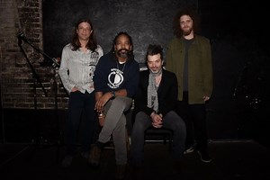 Doyle Bramhall II Strikes Magic On 'Rich Man' (ALBUM REVIEW) - Glide Magazine