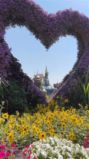 299K views · 4.8K reactions | SOS! Spring is slipping away and so is your chance to experience the mesmerizing Dubai Miracle Garden  Make your way over before the season ends on June 4, 2023!  IG/chloeelgr #VisitDubai #DubaiMiracleGarden | Visit Dubai | Facebook
