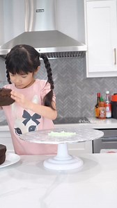 Choose your frog carefully. 🥰😊 #cake #cakes #frogprince #talentedkids #toronto | TheCakingGirl