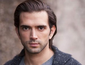 Cameron Cruz
