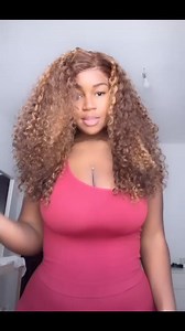 2.2K views · 20 reactions | Cliente satisfeita peruca 119.900kz t22 caipira tricolor disponível por encomenda faz 7 dias 947514895 | Perucas da Juma | Facebook