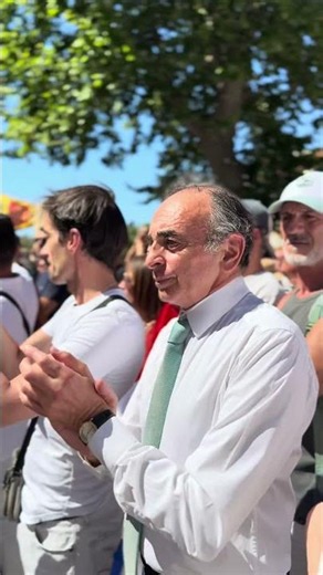 In Narbonne, alongside hundreds of French citizens gathered for Louis and his family.