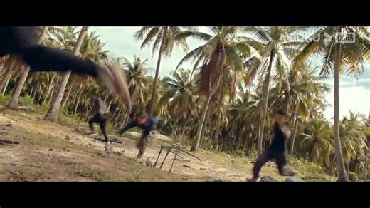 276K views · 3K reactions | A landslide caused by filming woke up a giant lizard, and the crew is in trouble! 剧组拍戏引发山崩惊醒巨蜥，剧组人员要倒霉了！ #巨蜥 #VaranusPriscus #优酷电影 #youkumovie | Youku Movie | Facebook