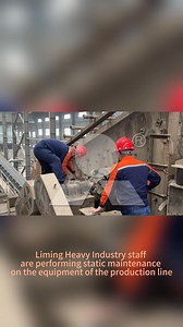 Liming Heavy Industry staff are performing static maintenance on the equipment of the production line and communicating with customers about recent problems with the production line equipment. | Liming Heavy Industry Science & Technology Co., Ltd （Liming Heavy Industry）