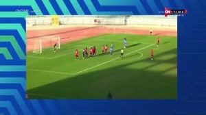 1K views | Mısır Futbol Federasyonu, 2. Lig'deki bir karşılaşmada taraftarın cep telefonundan pozisyonu izleyen ve golü iptal eden hakem Muhammed Farouk'a süresiz olarak maç verilmeyeceğini açıkladı. | Sporx | Facebook