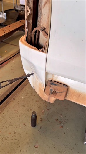 How to install the BLACKHAWK pull kit for the corners under the taillights.#shorts #ช่างประดิษฐ์