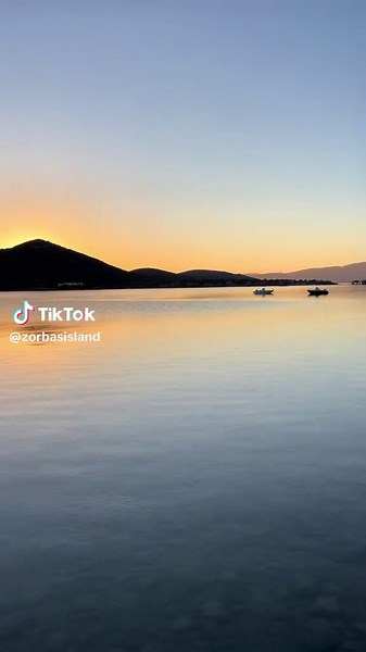 Holiday on Crete Greece 2026: Renting apartments and holiday homes, all your excursions and cheap flights to Crete. If you are looking for apartment rental and accommodation on Crete, you have come to the right place. We have a variety of apartments, suitable for families, singles, couples or more people travelling together. An active outdoor vacation, active holidays, a beach holiday, or a combination of both; we can all realize it for you. 💙🇬🇷 #zorbasisland #holidayoncrete #holidaycrete🇬🇷