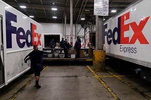 FedEx renews partnership with Amazon after six-year split