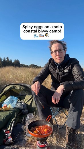 Cooking in the Wild: Spicy eggs for breakfast on a solo coastal bivvy camp on a Scottish coast. 🌊 🛌 🍳 #winterwildcamping #solofemalecamping #spicyeggs #bivvy | Fiona in the Wild