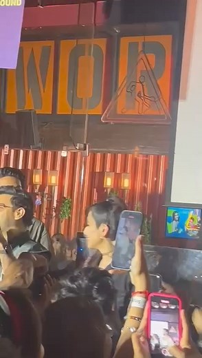@jonitamusic singing her new song ‘Soni Soni’ LIVE alongside the cast of Ishq Vishk Rebound is just what we needed to hear today  #JonitaGandhi #IshqVishkRebound #SoniSoni #RohitSaraf #RochakKohli | Bollywood Ki Baten | Facebook