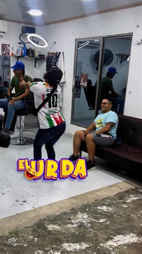 El Urda on Instagram: "Chuchuwa 😆🤭"