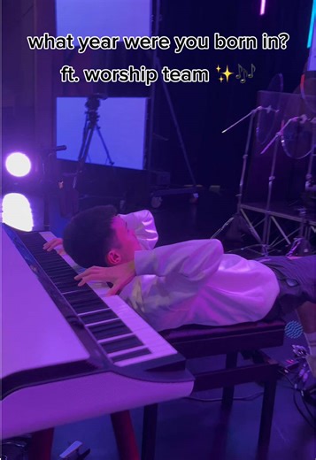 We love seeing a multi-generational church 🫶🏻 If you haven't seen the other version, RUN to our Instagram page now!!