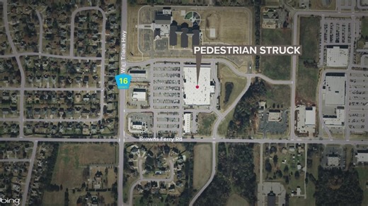 Madison Police investigate pedestrian struck in Kroger parking lot on Wall Triana Highway