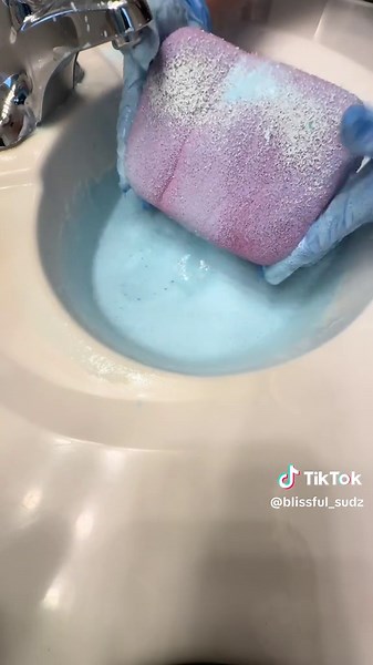 Pine Sweep Gel Review from Sunkissed Queen Collection