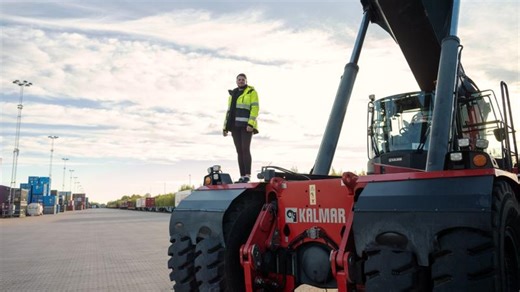 Can HVO power this 90-ton reach stacker? | Volvo Penta | Bianca Olthoff