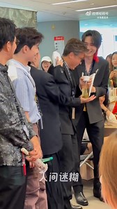 #YangYang杨洋 29.07.2025 Promotional series events. Actors team by Yang Yang, Chao Siaothang, Wang Tau, Chao Ching and others. With great respect special thanks to all the stars who featured in this video. #杨洋 #TheImmortalAscension Cr. See watermarks | Yang Yang Overseas Fans Page