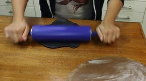 114K views · 1K reactions | Here's a quick tip on how to bake your cake boards to make them resistant to nicks and scratches, via Shannon Bond of Shannon Bond Cake Design | Sugar Geek Show | Facebook