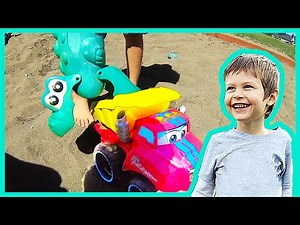 Alligator Excavator with Toy Trucks