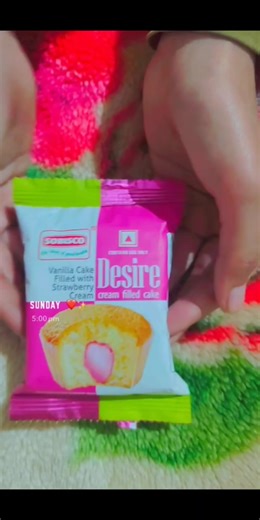 Desire Cream Filled Cake # Vanilla Cake Filled With Strawberry Cream # Chocolate Ki Duniya 🌎🤗 # 🩷🩷