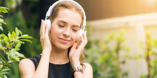 Music Therapy in Practice: How It Works & Why It Helps
