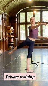 Did you know? Posture is the foundation of movement and balance. Whether you’re sitting, standing, or walking, your posture has a direct impact on your physical well-being. Good posture isn’t just about looking poised; it’s crucial for preventing back pain, improving breathing, and maintaining overall body alignment. Ballet, with its graceful movements and emphasis on strength, control, and flexibility, is an excellent way to improve your posture. How do you look after your posture? #balletbodys