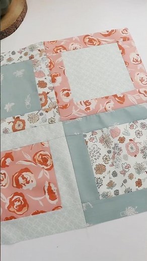How to sew a simple square in a square quilt block 🪡 #simplesew #quiltblock #sewing